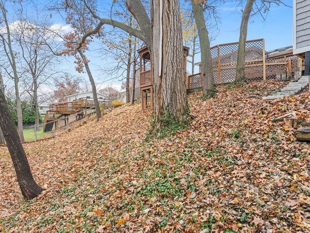 1520 Parklane Dr Drive, Bettendorf, IA 52722