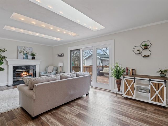 1520 Parklane Dr Drive, Bettendorf, IA 52722