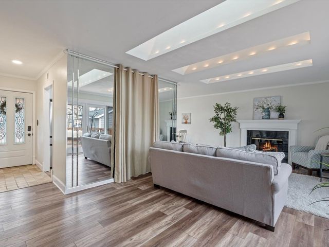 1520 Parklane Dr Drive, Bettendorf, IA 52722