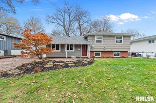 1520 Parklane Dr Drive, Bettendorf, IA 52722