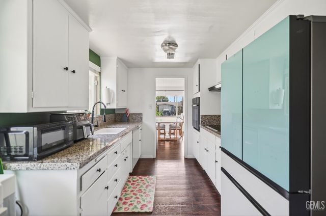 3013 Saint Marys Street, Bakersfield, CA 93305