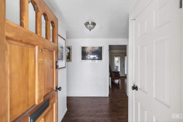3013 Saint Marys Street, Bakersfield, CA 93305