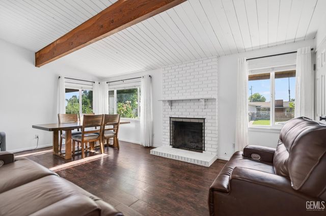 3013 Saint Marys Street, Bakersfield, CA 93305