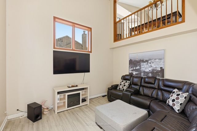 1078 Rain Tree Drive, Bolingbrook, IL 60440