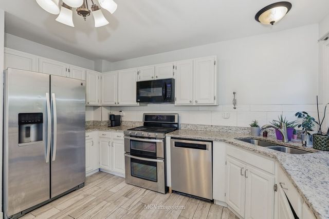 1078 Rain Tree Drive, Bolingbrook, IL 60440