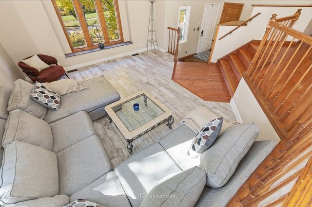 1078 Rain Tree Drive, Bolingbrook, IL 60440