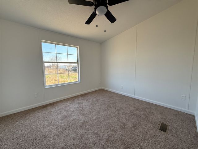 9022 Diamond Avenue, Kaufman, TX 75142