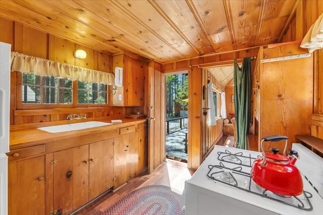 7873 North Avenue, Tahoe Vista, CA 96148