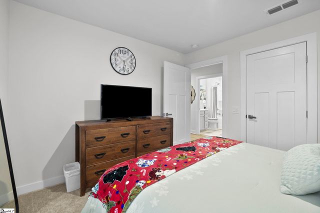 210 Bending Brinch Road, Greenville, SC 29605