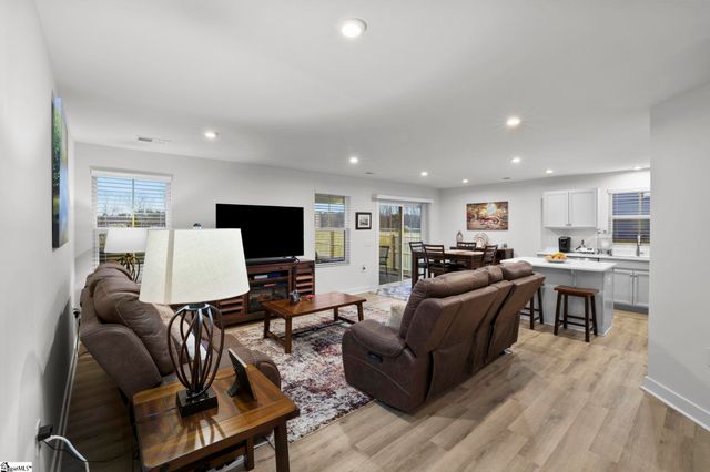 210 Bending Brinch Road, Greenville, SC 29605