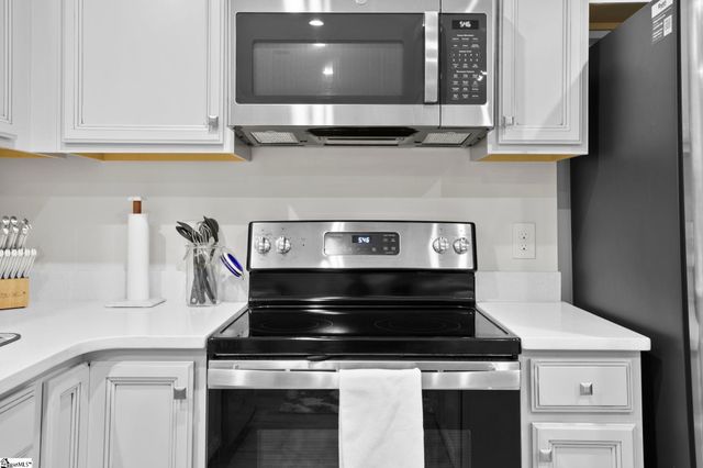 210 Bending Brinch Road, Greenville, SC 29605