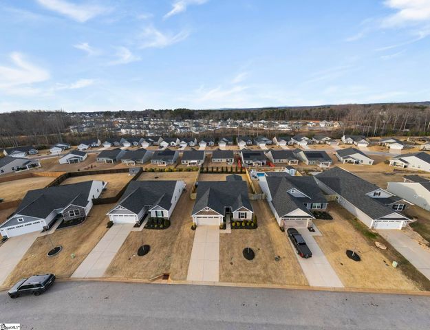 210 Bending Brinch Road, Greenville, SC 29605