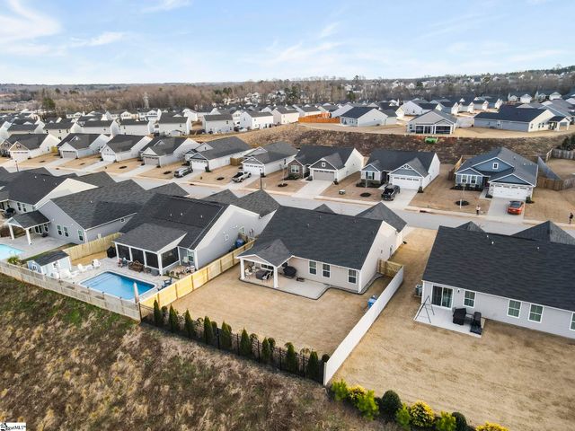 210 Bending Brinch Road, Greenville, SC 29605