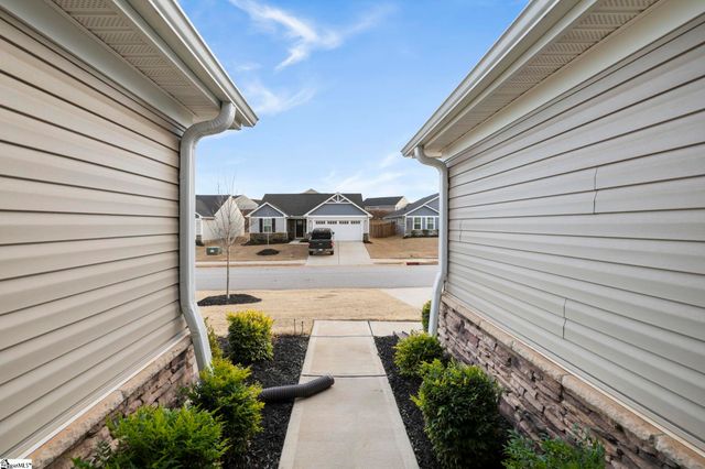 210 Bending Brinch Road, Greenville, SC 29605