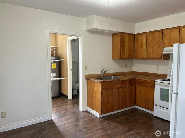 1012 7th Street S, Kelso, WA 98626