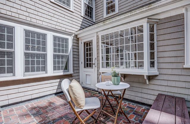284 Woodland Road, Brookline, MA 02467