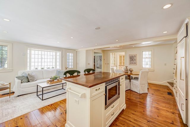284 Woodland Road, Brookline, MA 02467