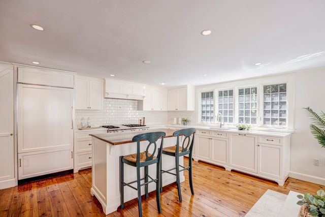 284 Woodland Road, Brookline, MA 02467