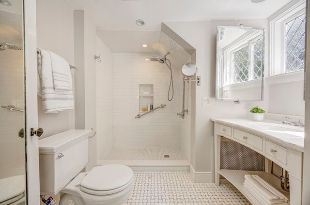 284 Woodland Road, Brookline, MA 02467