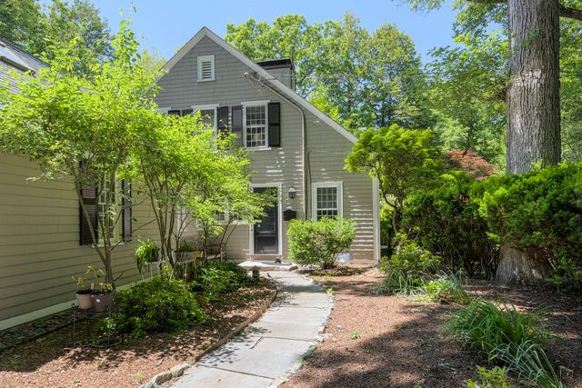 284 Woodland Road, Brookline, MA 02467