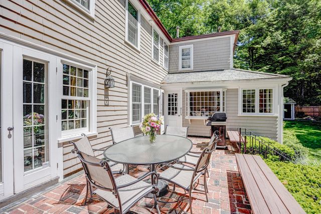284 Woodland Road, Brookline, MA 02467