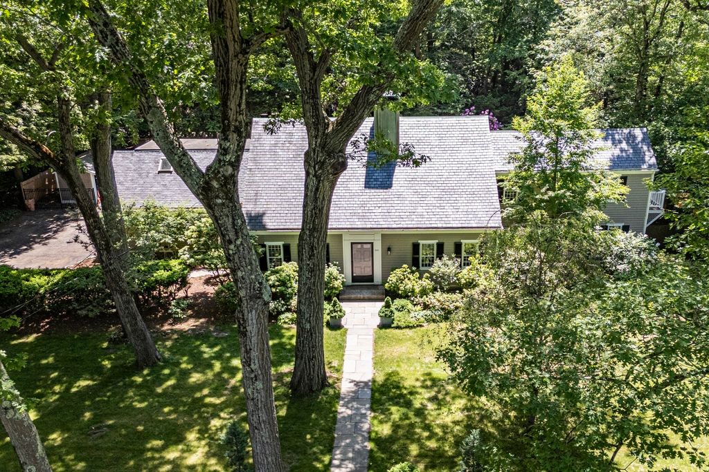284 Woodland Road, Brookline, MA 02467