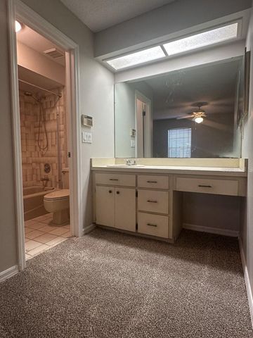 13046 VILLAGE CHASE CIRCLE 13046, Tampa, FL 33618