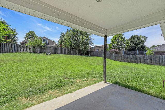 450 Beasley Drive, Centerton, AR 72719