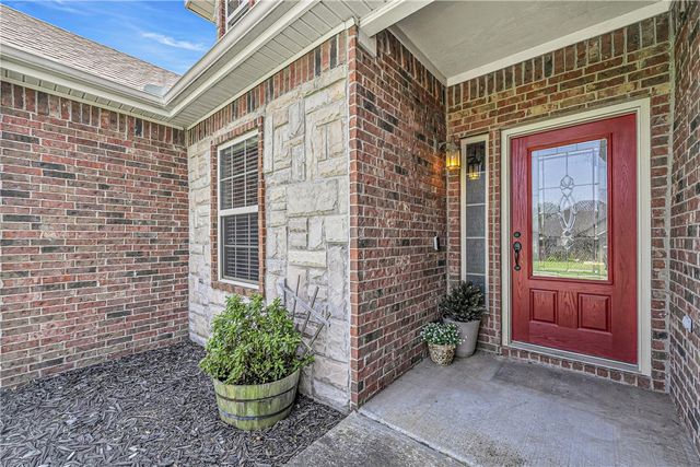 450 Beasley Drive, Centerton, AR 72719