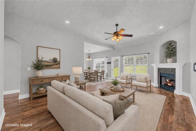 450 Beasley Drive, Centerton, AR 72719