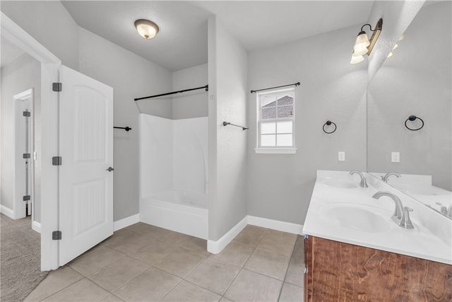 450 Beasley Drive, Centerton, AR 72719