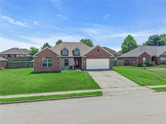 450 Beasley Drive, Centerton, AR 72719