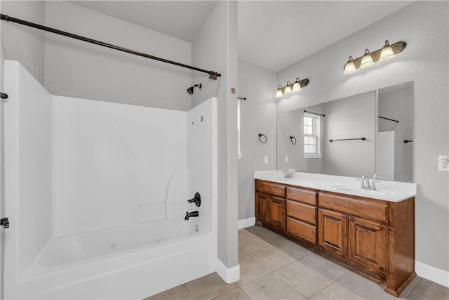 450 Beasley Drive, Centerton, AR 72719