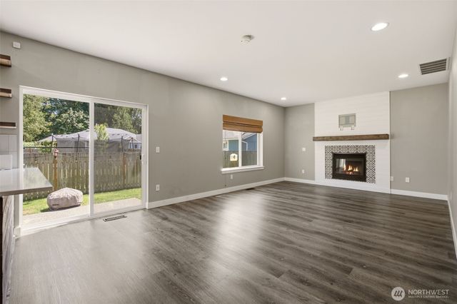 8517 36th Avenue NE, Marysville, WA 98270