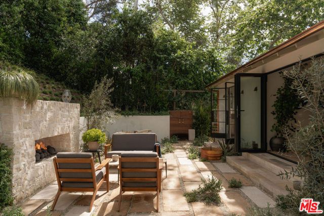 159 Loureyro Road, Santa Barbara, CA 93108