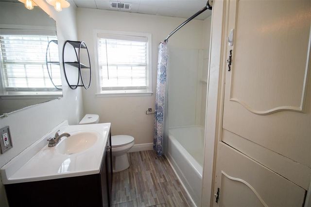 3708 Auburn Street, Lake Charles, LA 70607