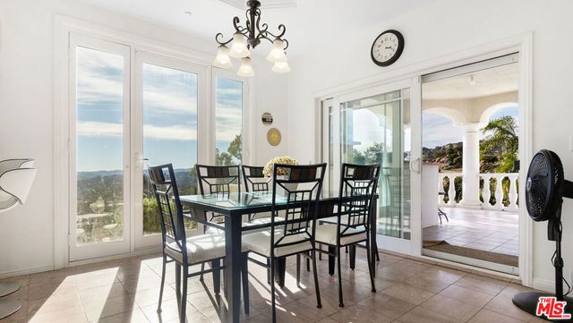 7449 Studio Road, Canoga Park, CA 91304