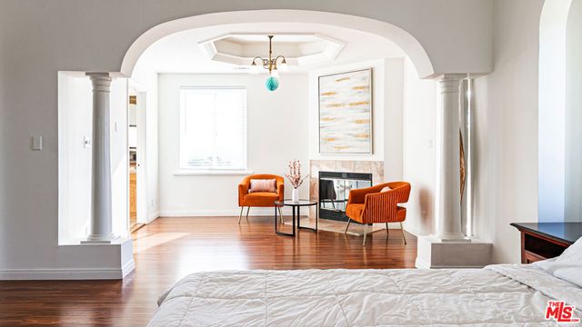 7449 Studio Road, Canoga Park, CA 91304