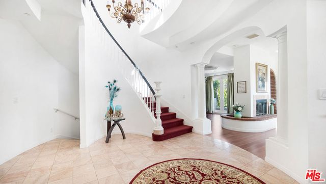 7449 Studio Road, Canoga Park, CA 91304