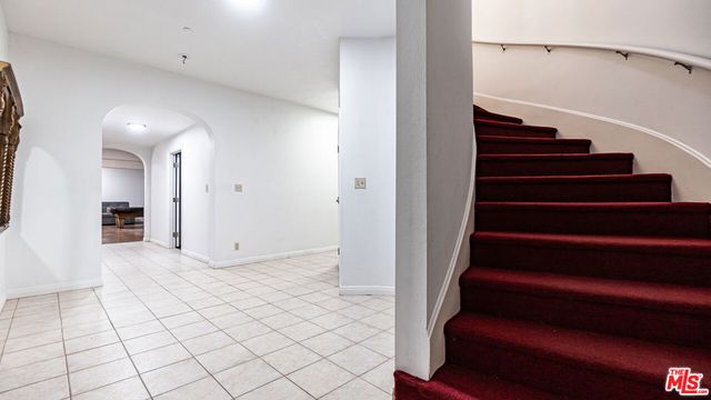 7449 Studio Road, Canoga Park, CA 91304