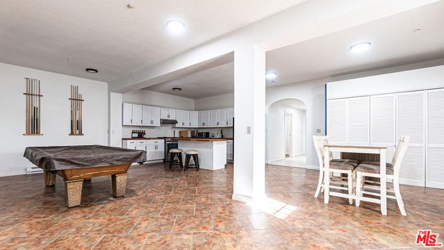 7449 Studio Road, Canoga Park, CA 91304