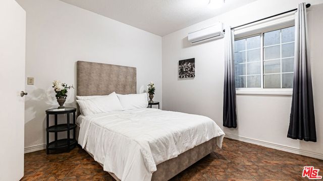 7449 Studio Road, Canoga Park, CA 91304