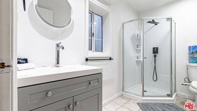 7449 Studio Road, Canoga Park, CA 91304