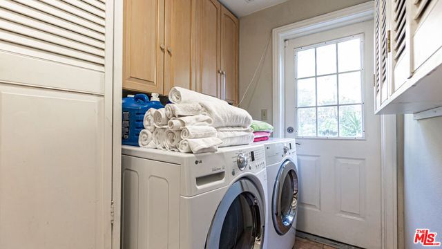 7449 Studio Road, Canoga Park, CA 91304