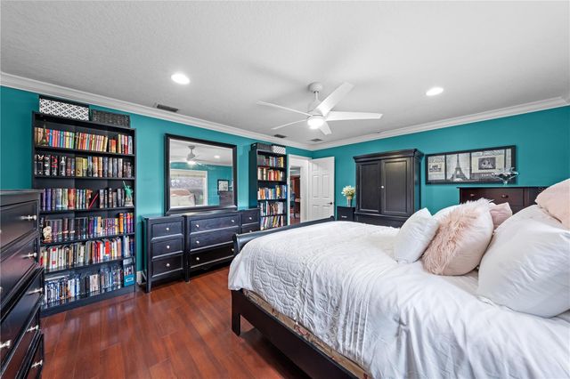 2094 CAMELOT BOULEVARD, St Cloud, FL 34772