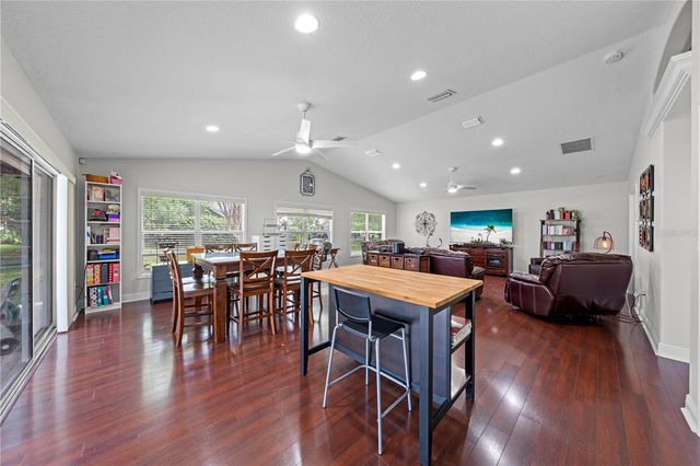 2094 CAMELOT BOULEVARD, St Cloud, FL 34772