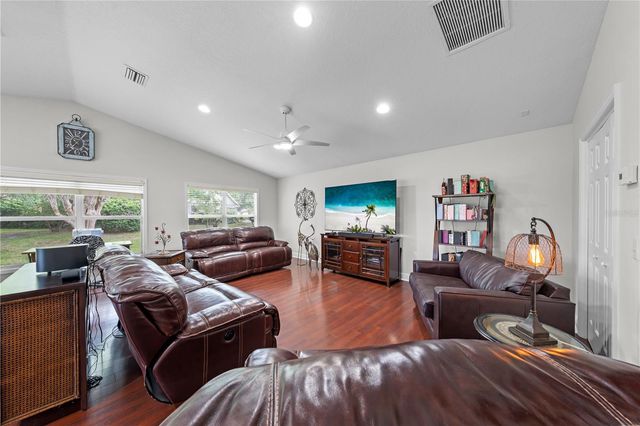 2094 CAMELOT BOULEVARD, St Cloud, FL 34772