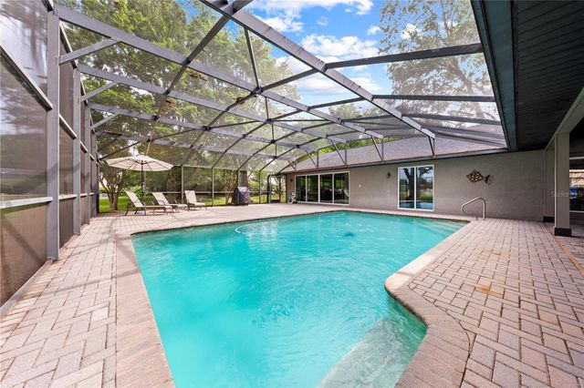 2094 CAMELOT BOULEVARD, St Cloud, FL 34772