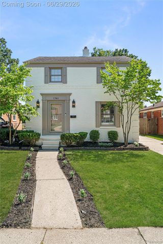 1741 Brys Drive, Grosse Pointe Woods, MI 48236