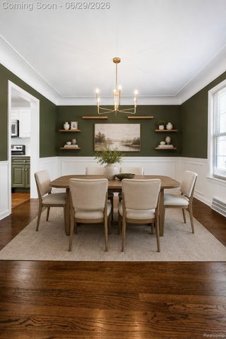 1741 Brys Drive, Grosse Pointe Woods, MI 48236